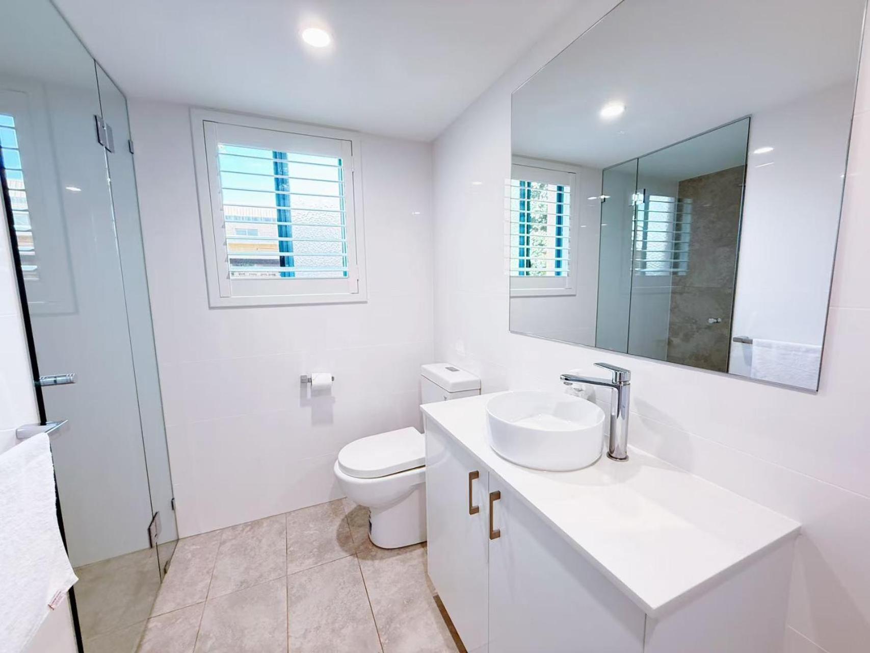 גולד קוסט Karana Palms Resort מראה חיצוני תמונה